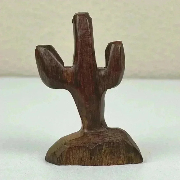 Handcarved Ironwood Saguaro Cactus Figurine Sculpture 2" Tall Mini Small Brown - Picture 1 of 10